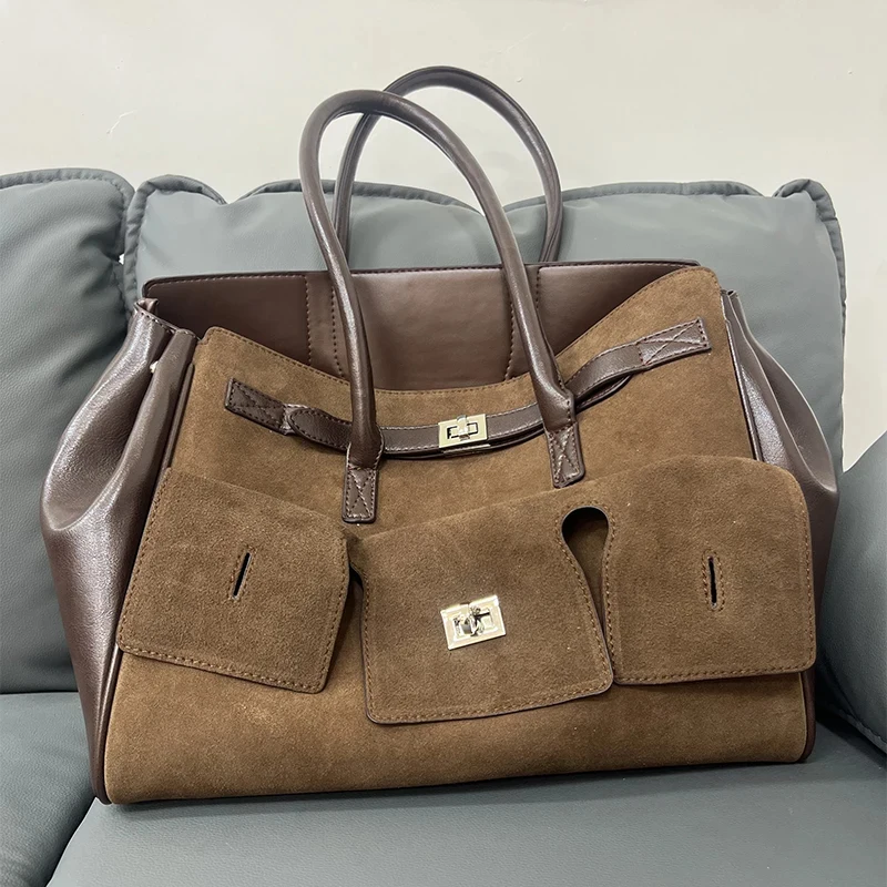 Image of Schultertasche aus mattiertem braunem Leder im Patchwork-Stil, Marken-Tragetasche mit Schloss für Damen, vielseitige Handtasche mit großem Fassungsvermögen, Reisetaschen