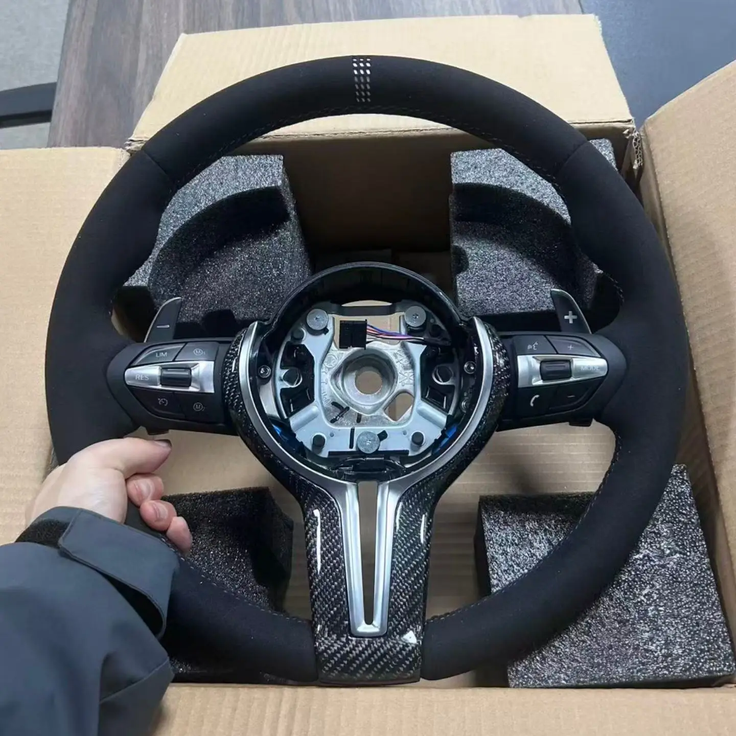 Спортивный руль из замши M Sports, подходит для BMW F30 F10 F12 F15 F35 F20 F22 F25 F32 M3 M4 M5 M6 E70 E90 E91 E92 CS.