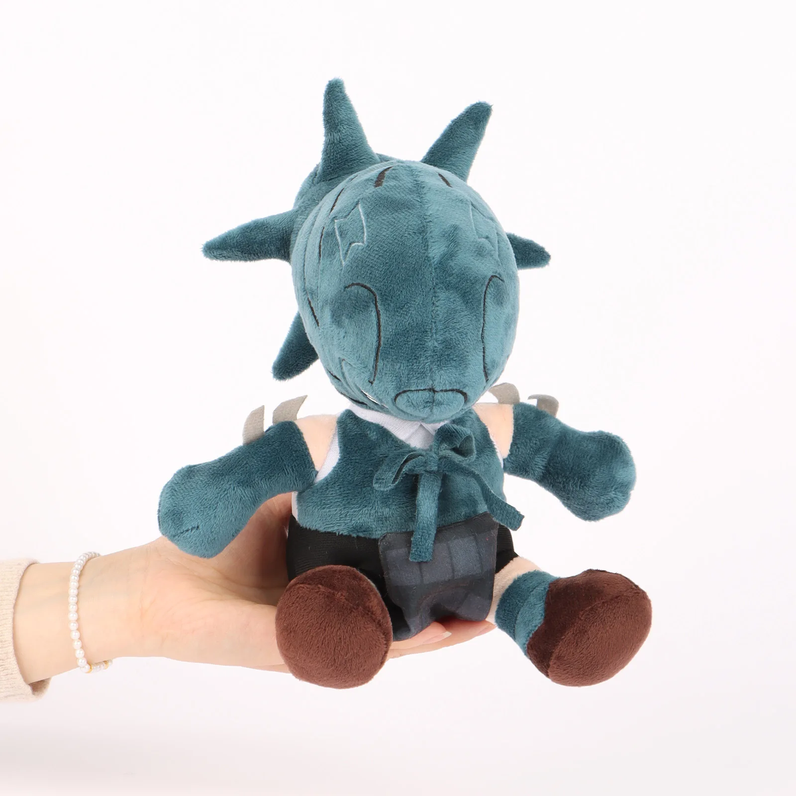 Anime nuevo motosierra hombre muñeco de juguete de peluche 23CM dibujos animados lindo suave Reze muñecas juguete de peluche periferia para chico Halloween regalo de Navidad