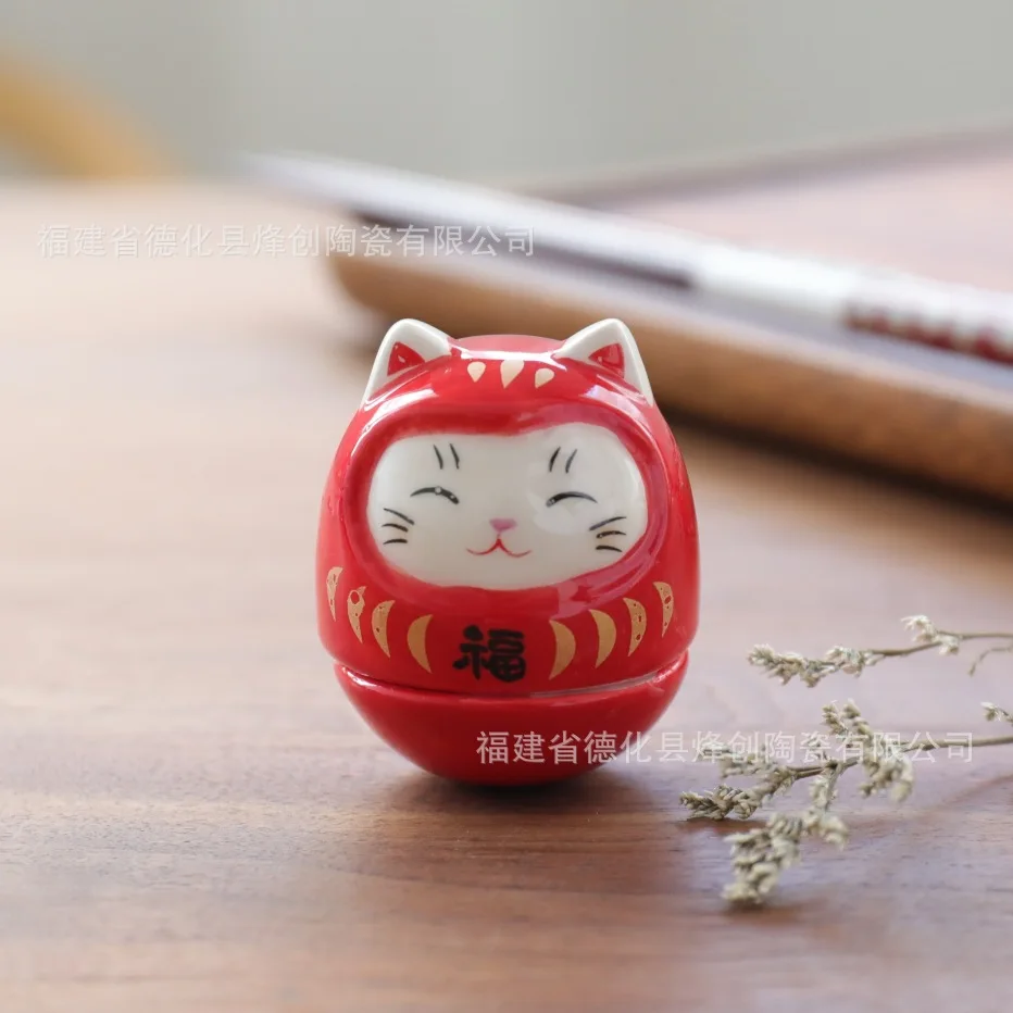 Japoński Kawaii ceramiczne zwierzę Dharma Tumbler kot na szczęście dekoracja na biurko urocza figurka Anime miniaturowy przedmiot ozdobny kreatywne prezenty