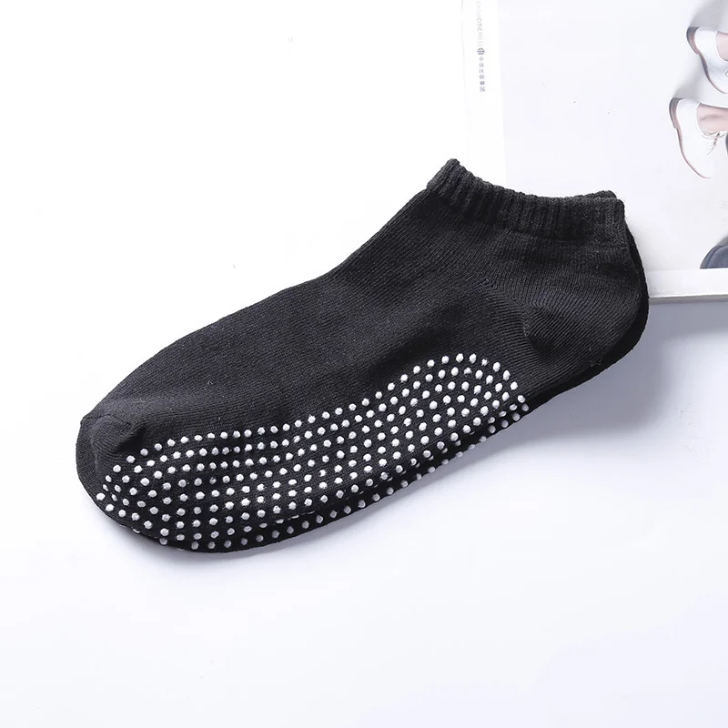 Anti-slip Silicone Sole Shallow Yoga Socks for Men Solid Color Slipper Boat Socks Fitness Sports Socks for Men Indoor Floor Sock