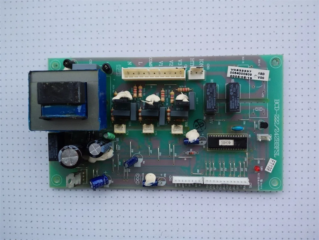 

0064000909 VC532237 BCD-222/224BBFSL тестирование прошло нормально, тестирование материнской платы прошло нормально