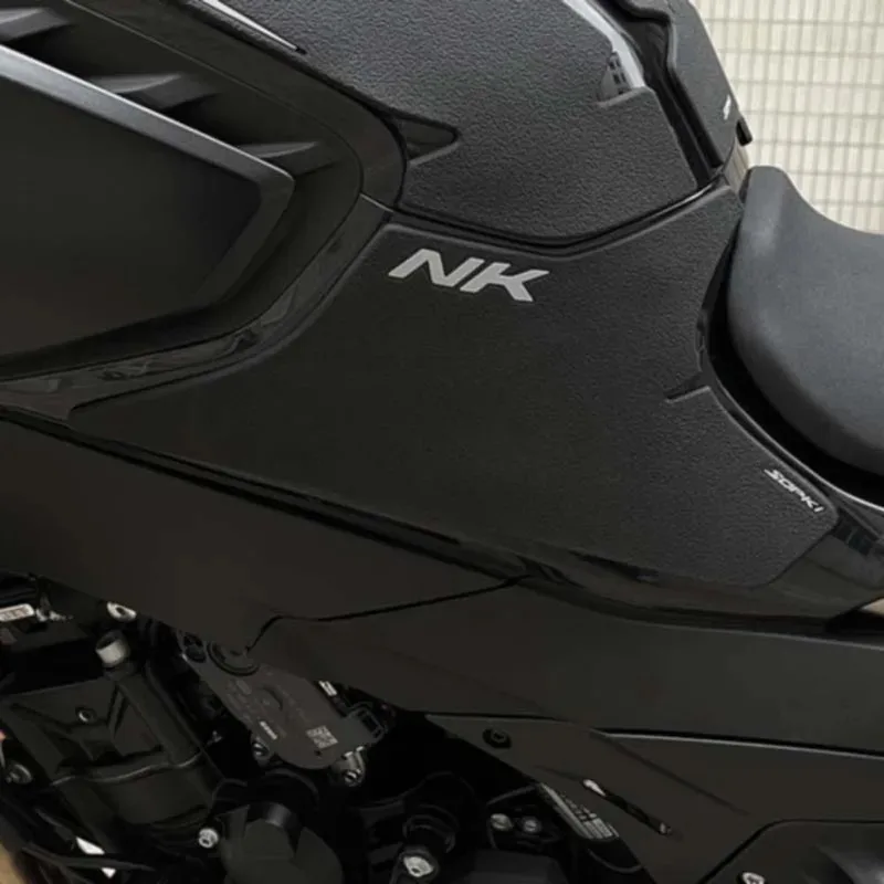 For CFMOTO 800NK 800 NK 2023-2024 Non-Slip Motorcycle Fuel Tank Protector Adhesive Decals Accessories
