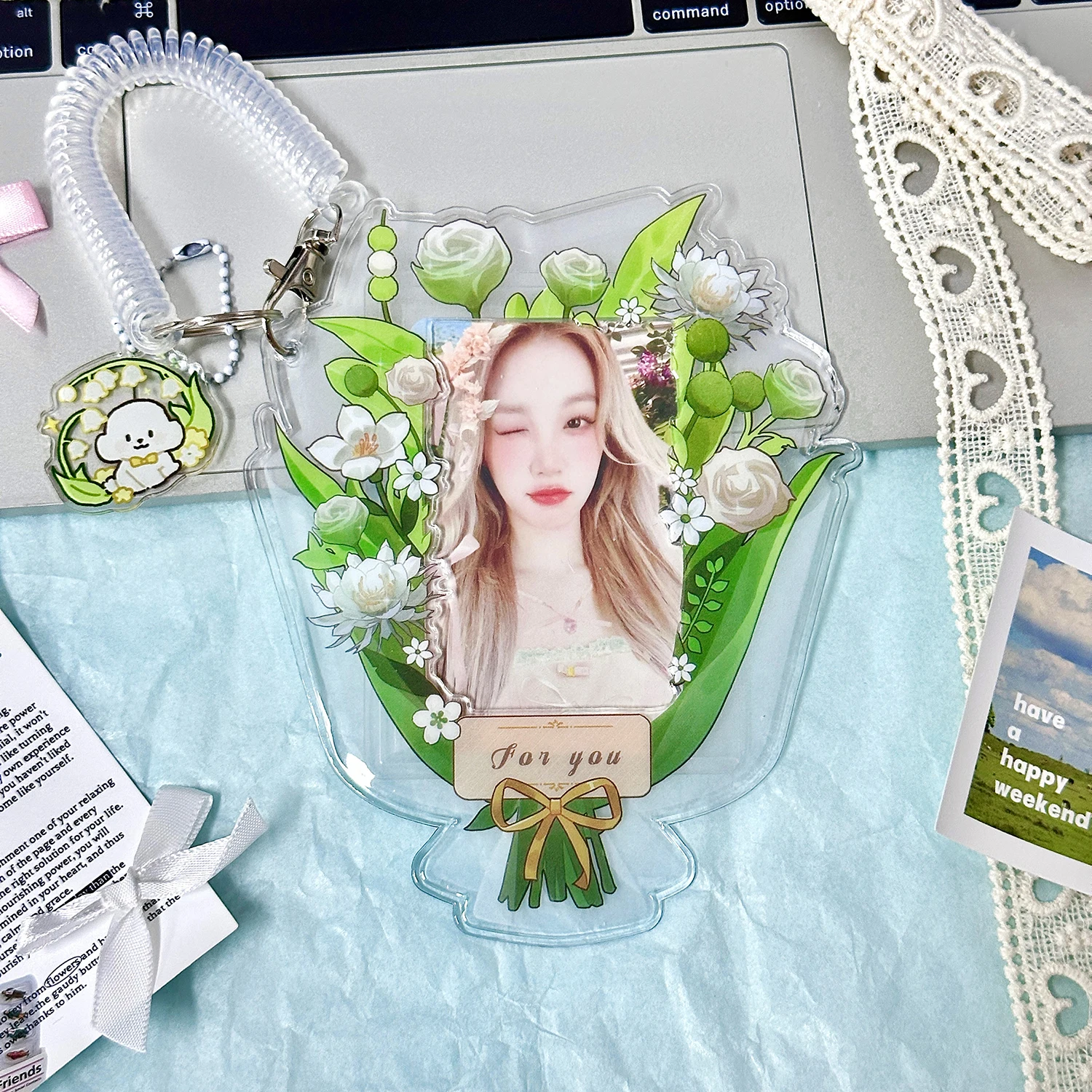 

Cute Flower Shape 3 inch Kpop Photocard Holder Photo Card Holder Bag Pendant Back To School Stationery