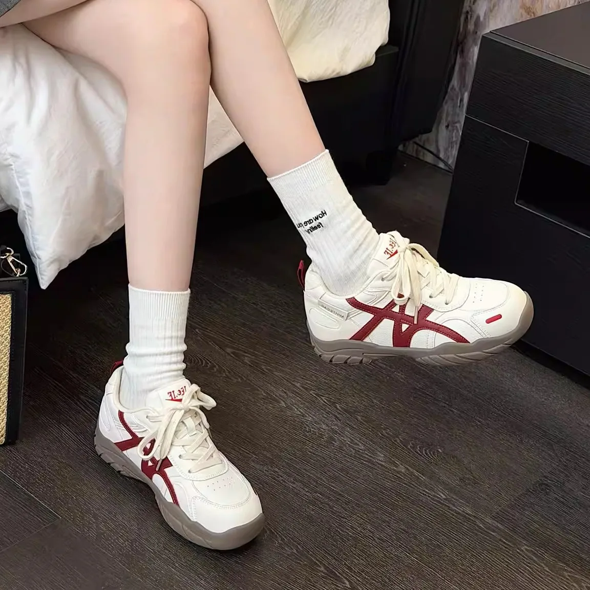 

Women's Retro Thick Bottom Genuine Leather Dequn Shoes Casual Sports Shoes Comfortable Breathable Running Outdoor Low Top