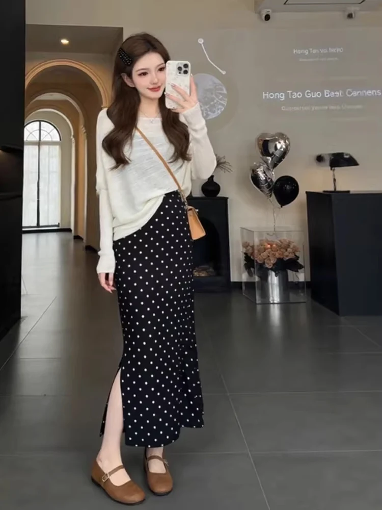 

Laid-back Style Knitted Off-Shoulder Top And Polka Dot Split Skirt Holiday Outfit Women's Fashion Set Casual round Neck T-shirt