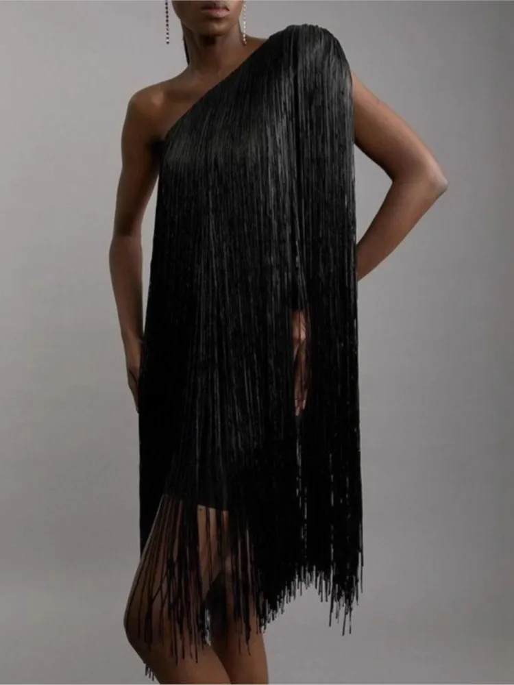 Sukienka z frędzlami, asymetryczny dekolt, bez rękawów, sukienka z odkrytymi ramionami, nowa letnia damska krótka sukienka w jednolitym kolorze, eleganckie sukienki na przyjęcie.