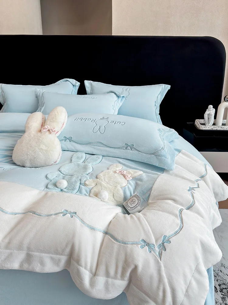 Conjunto de Cama de Luxo com Forro de Lã e Veludo Leiteiro com Desenhos Animados, Calor Garantido para Uso no Inverno, Capa de Edredom Tamanho Padrão Incluída