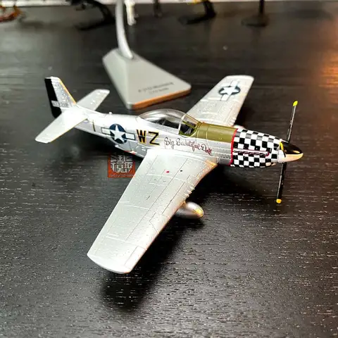 1:72 alloy aircraft model American P51D Mustang Fighter Jet silver paint 14*16*5cm No landing gear with alloy bracket
