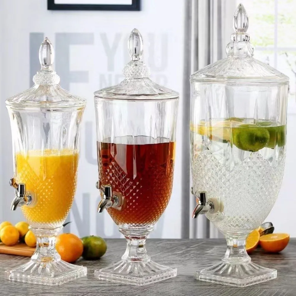 

Sturdy Clear Glass Juice Jug Elegant Embossed Large Capacity Water Carafe Vintage with Faucet Iced Tea Pitcher Hot Bubble Tea