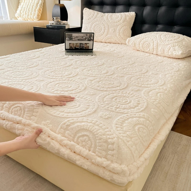 قبعة سرير من صوف التفتان من الدرجة الأولى لعام 2025، أغطية مرتبة سميكة ودافئة على شكل زهرة للخريف والشتاء مع مفرش سرير قابل للتمدد