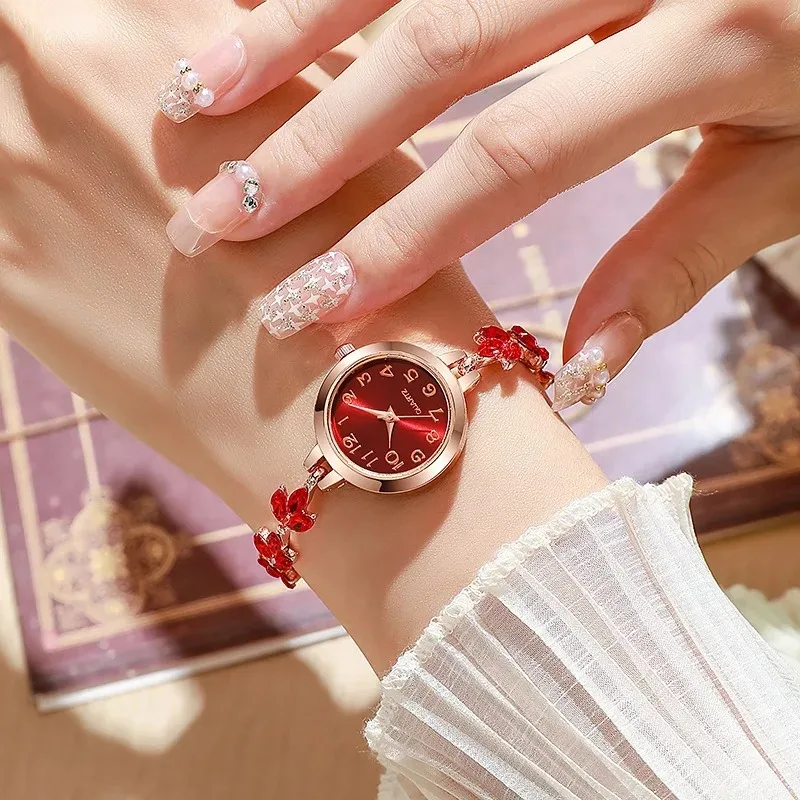 Round Alloy Case Arabic Numeral Classic Dial Leaf-shaped Diamond-encrusted Fashion Bracelet Elegant Ladies Quartz Watches Reloj