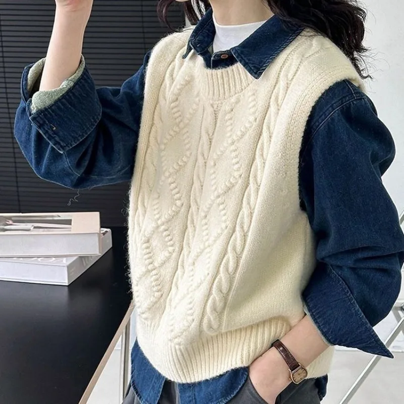 

Retro Twist Solid Color Sleeveless Sweater Vest for Women Spring Korean Style Loose Round Neck Top