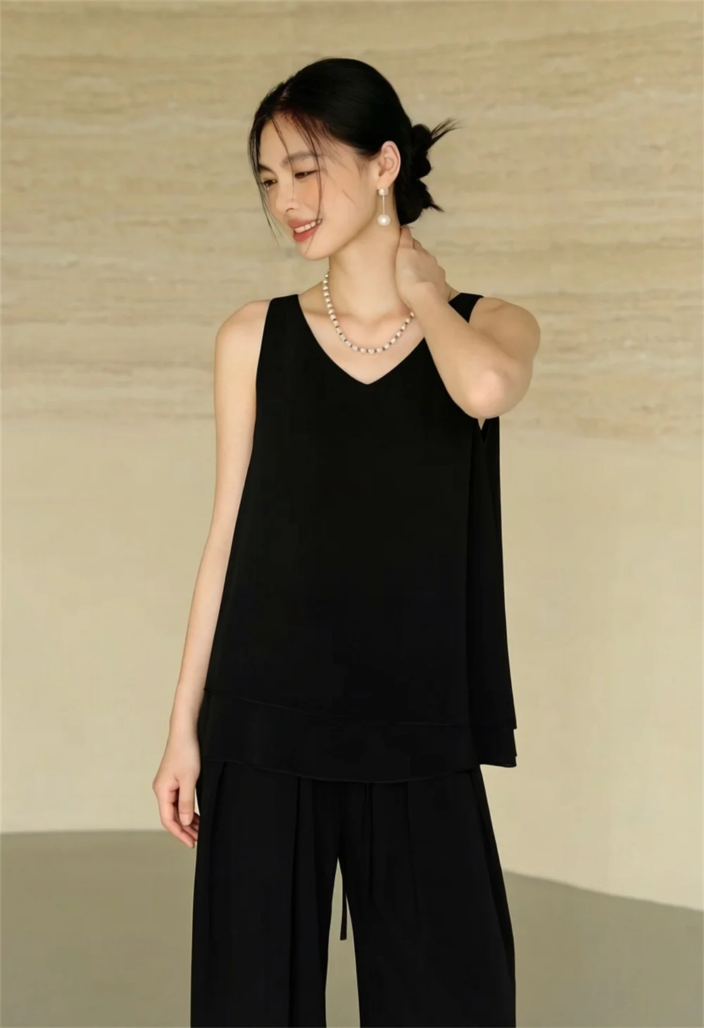 Summer New plus Size Women's Tank Top Cover Belly Sleeveless Chiffon Vest Outerwear Fashionable Commute Style Loose Fit
