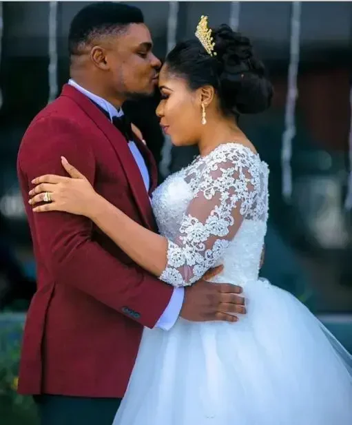 Personalizado novo 3/4 mangas vestido de baile vestidos de casamento trem varredura rendas vestidos de noiva