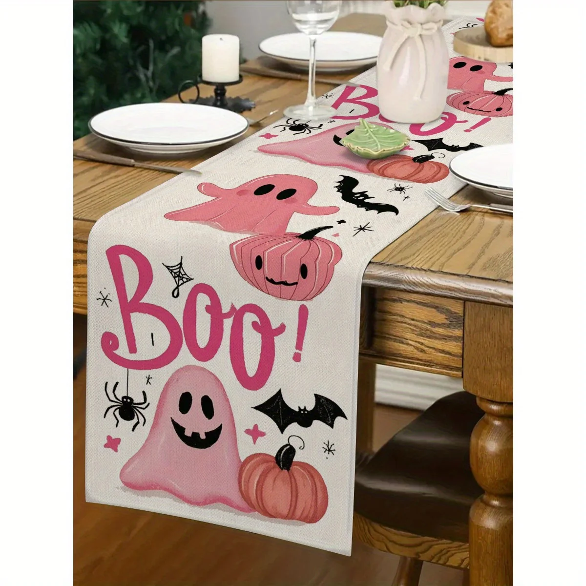 1 Stück Halloween-Tischläufer, niedlicher Geister-Fledermaus-Text, rosa Blumenmuster, geeignet für Halloween, drinnen und draußen, Esstisch-Dekoration