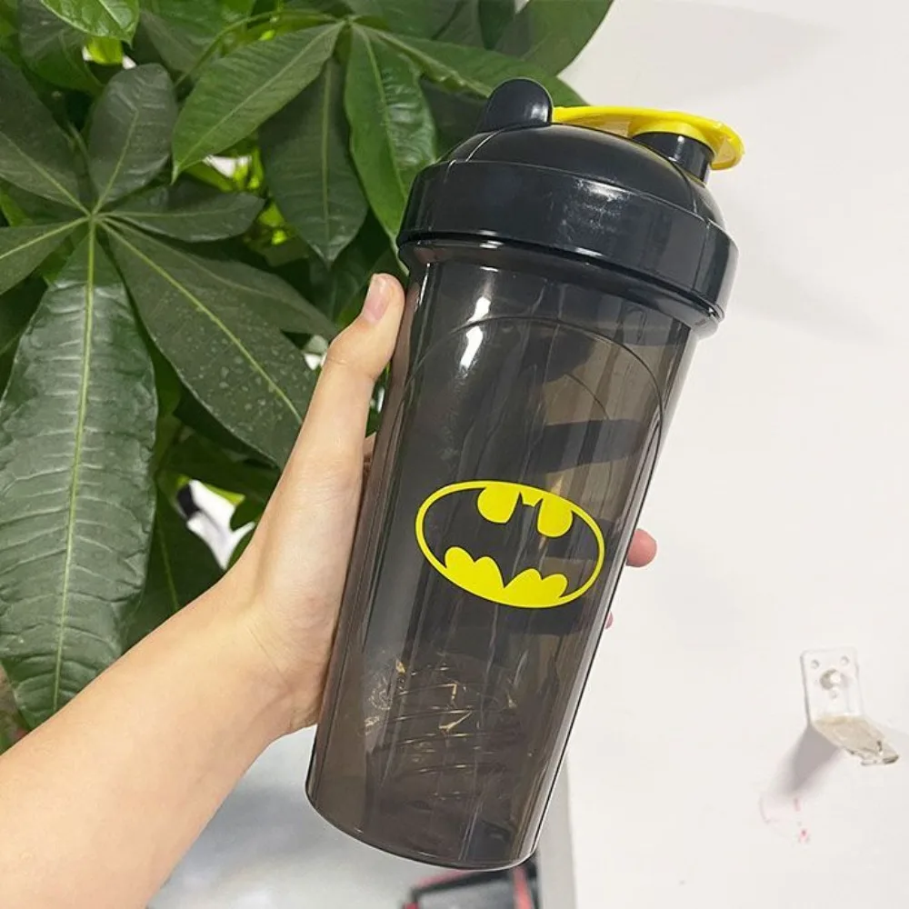 Disney Avengers anime 600ml Batman demir adam çalkalama kabı ev büyük kapasiteli protein tozu plastik bardak spor spor su bardağı