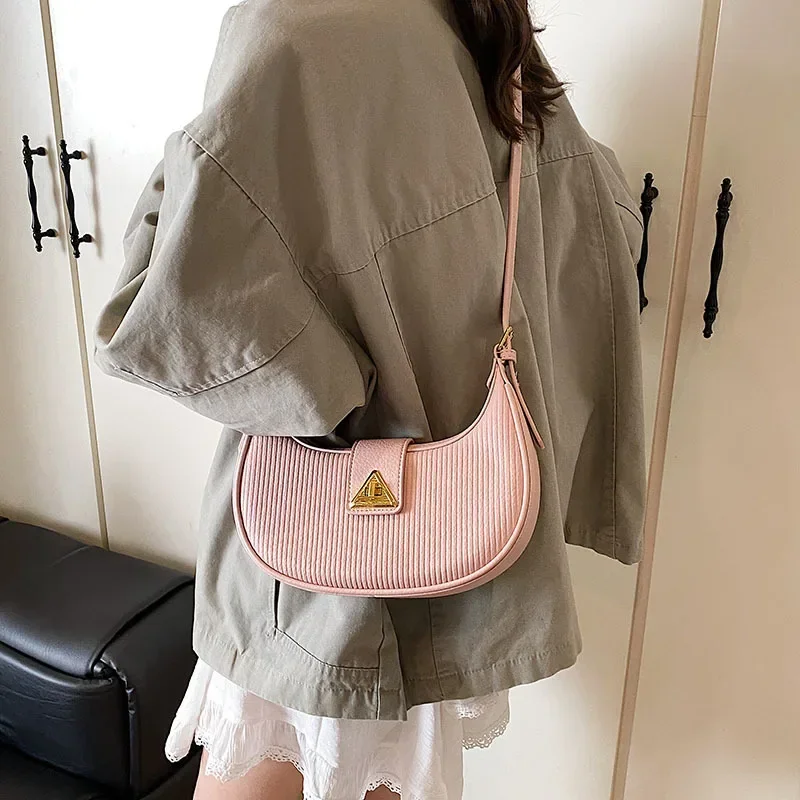 

2025 Trendy Women's Crescent Moon Mini Bag - Portable Summer Fashion Texture Shoulder Crossbody Bag