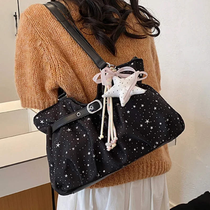 

Fashion Pleate Star Handbag,korean Exquisite Leather Strap Decorate Underarm Bag,casual Large Capacity Commuter Bag With Pendant