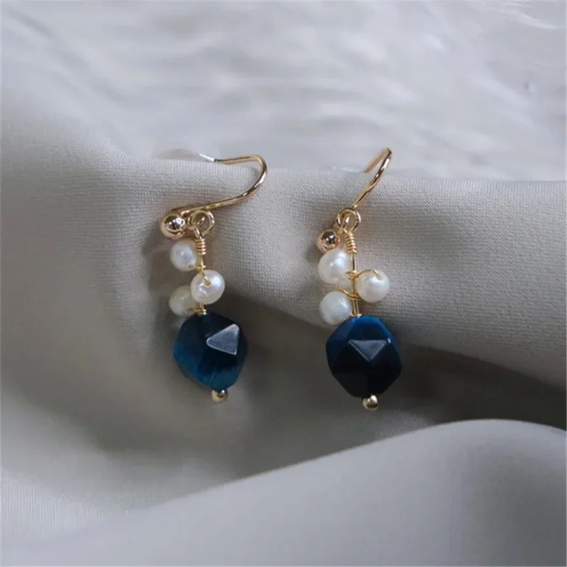 Anting-anting Pesta indah wanita anting-anting indah romantis klip telinga mutiara alami batu mata harimau biru buatan tangan desain asli