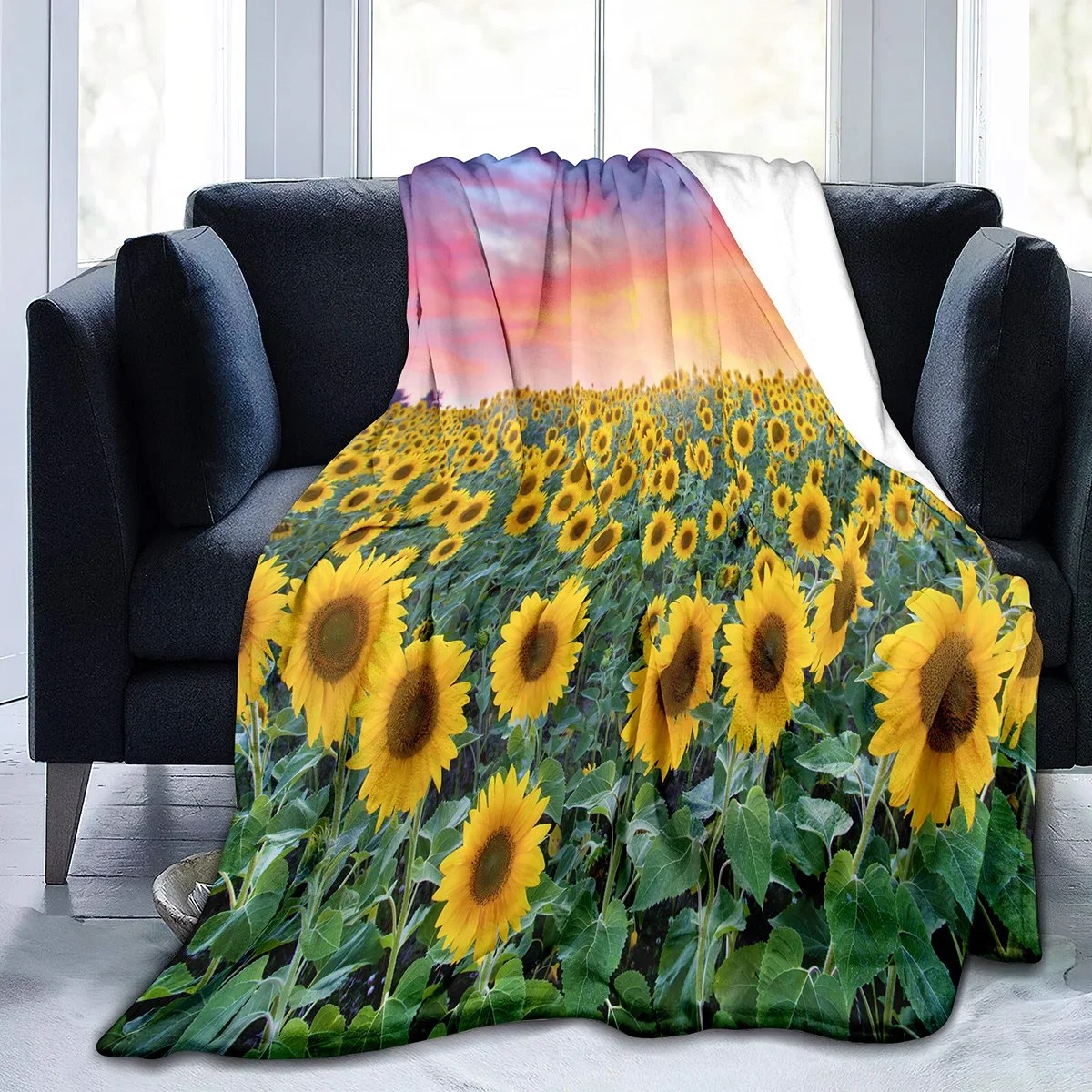 

Sunflower Flannel Throw Blanket King Queen Full Size for Bed Sofa Couch Blanket Beautiful Plant Pattern Lightweight Warm Soft