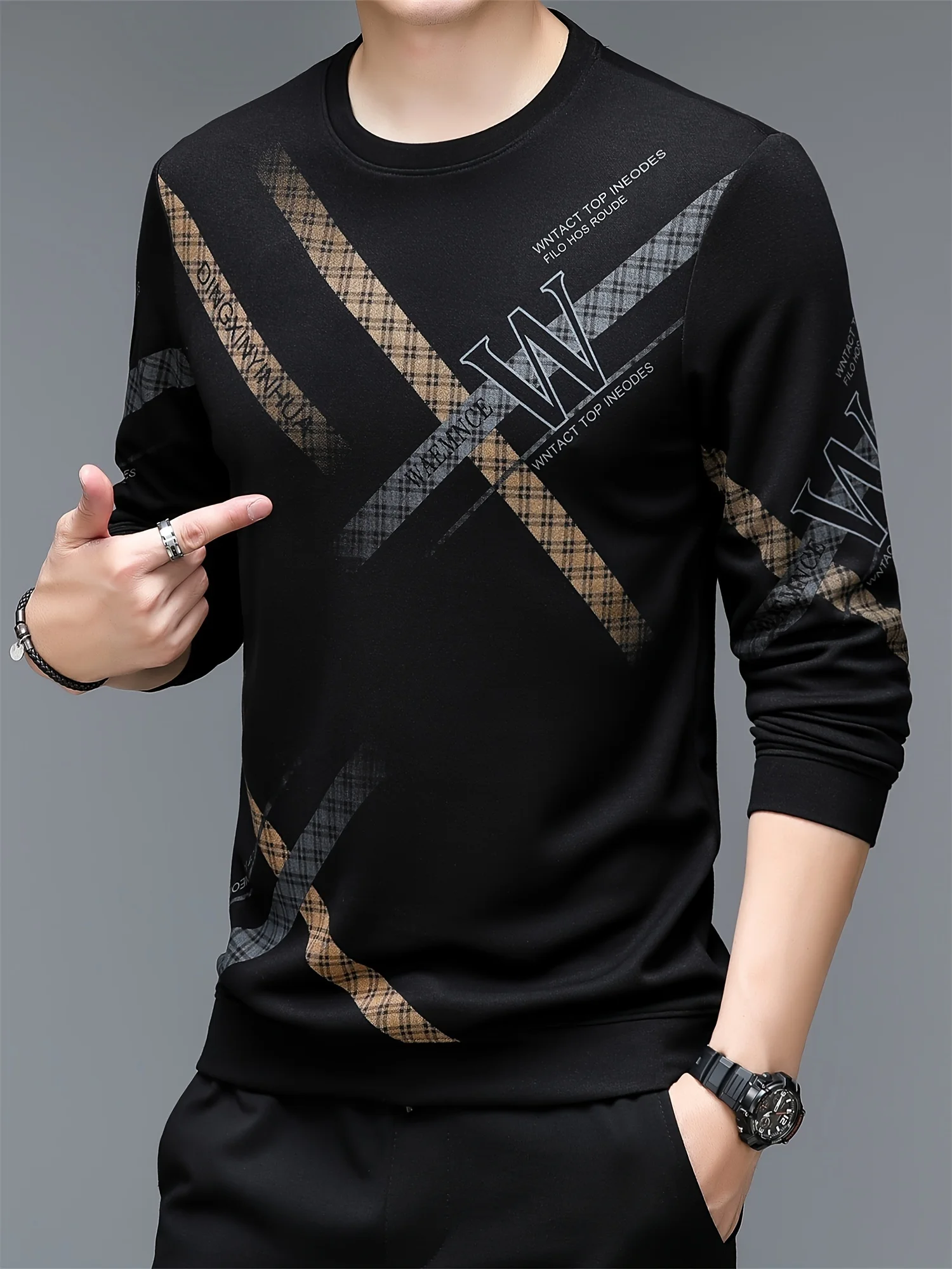 Men's printed casual long-sleeve shirt, street-style trendy fashion T-shirt, breathable, versatile for outdoor wear, loose fit.