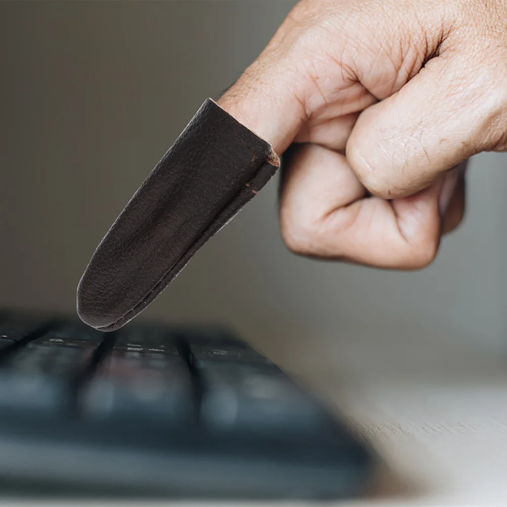 

4Sets Sewing Thimbles Finger Protector DIY Cross Stitch Knitting Felting Needlework Supplies Thimble Thimble