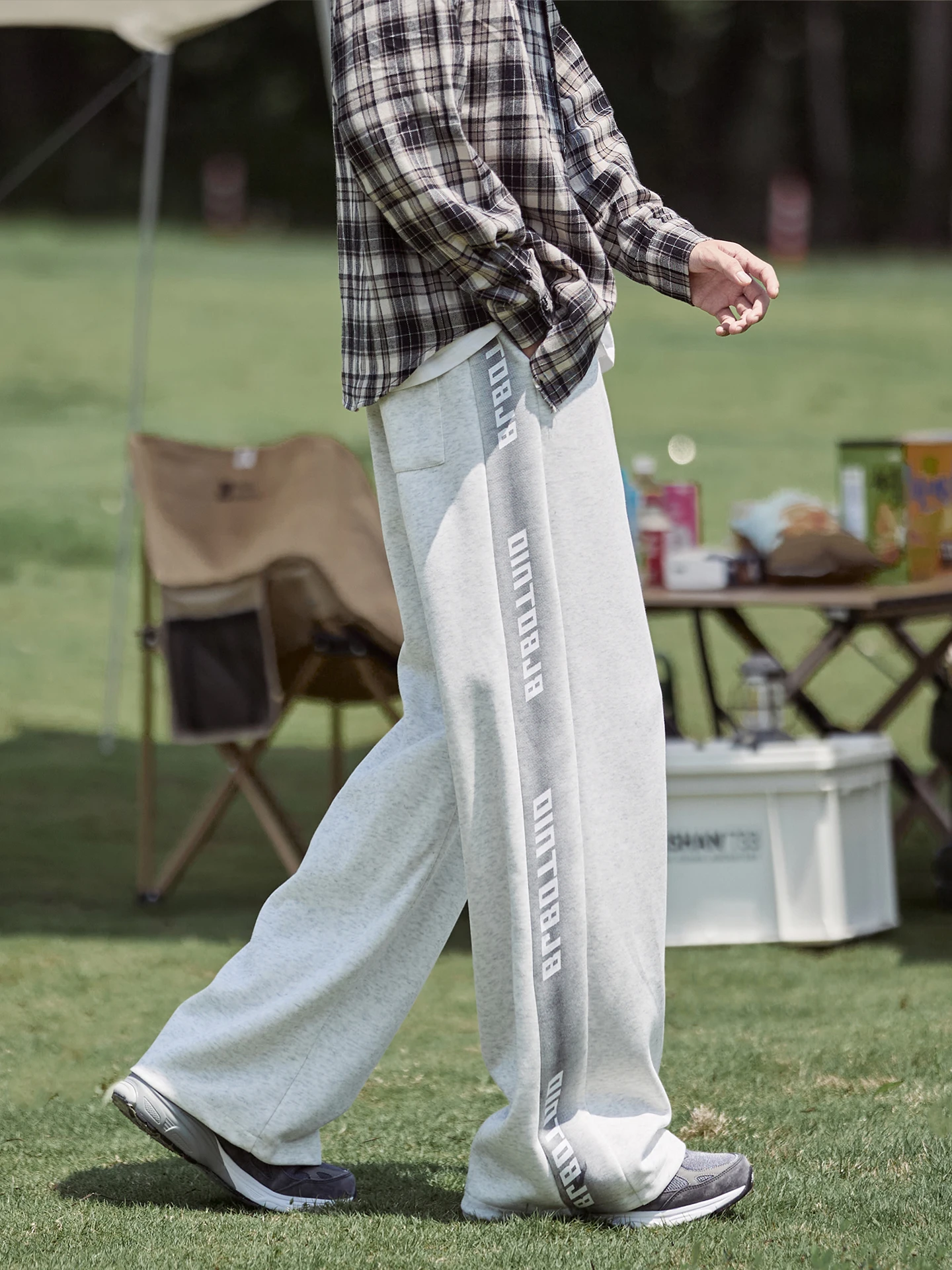 

ey Letter Splice Wide Leg Casual Pants Men's Autumn Loose Fit Sports Long Trousers Straight Cut Leisure Trousers New Sle