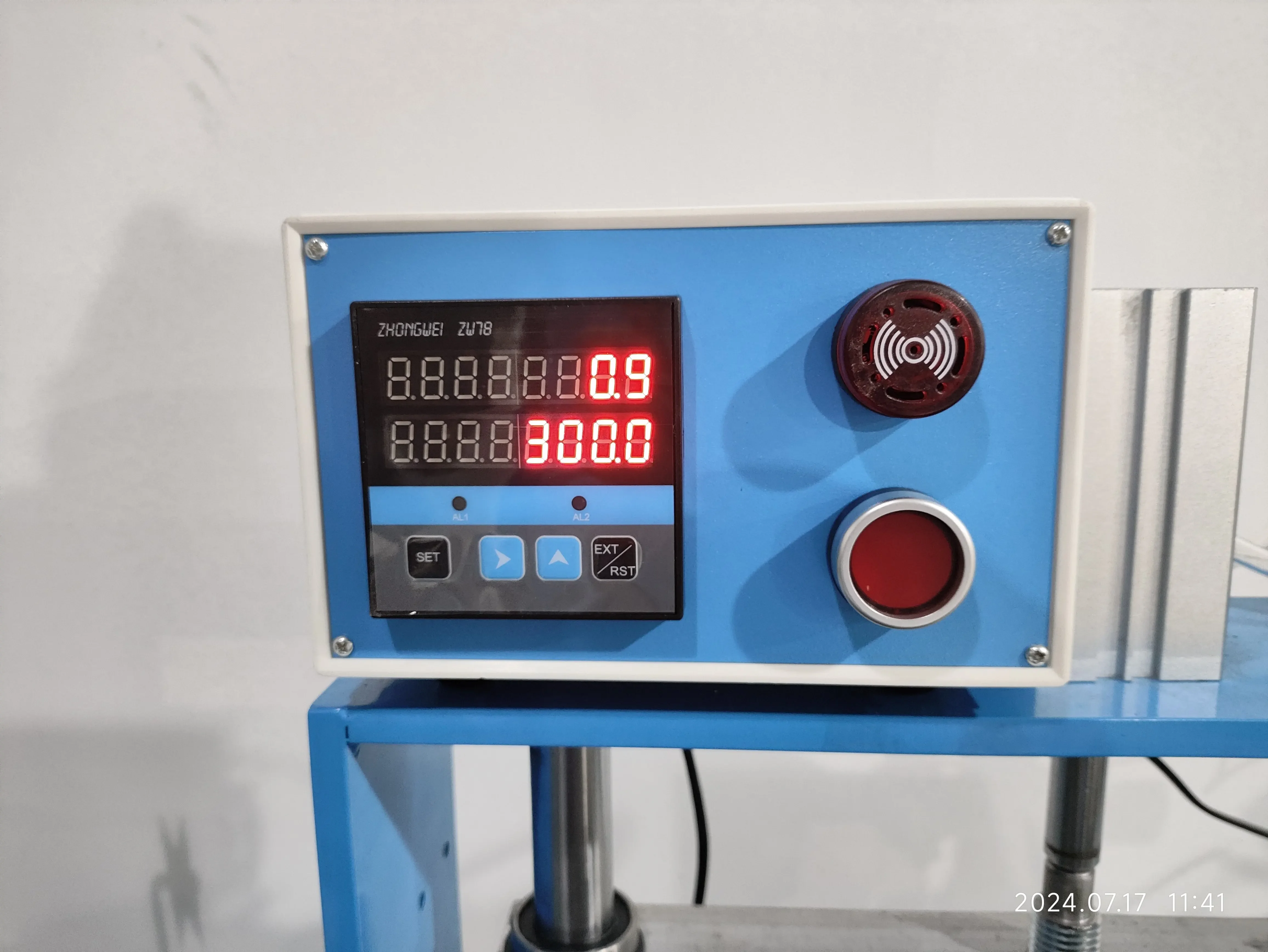 

2025 hot sale QIPANG Electronic Wire Cable Length Measurement Meter 1-45mm Cylinder Length Counter for Cable Length Measurement