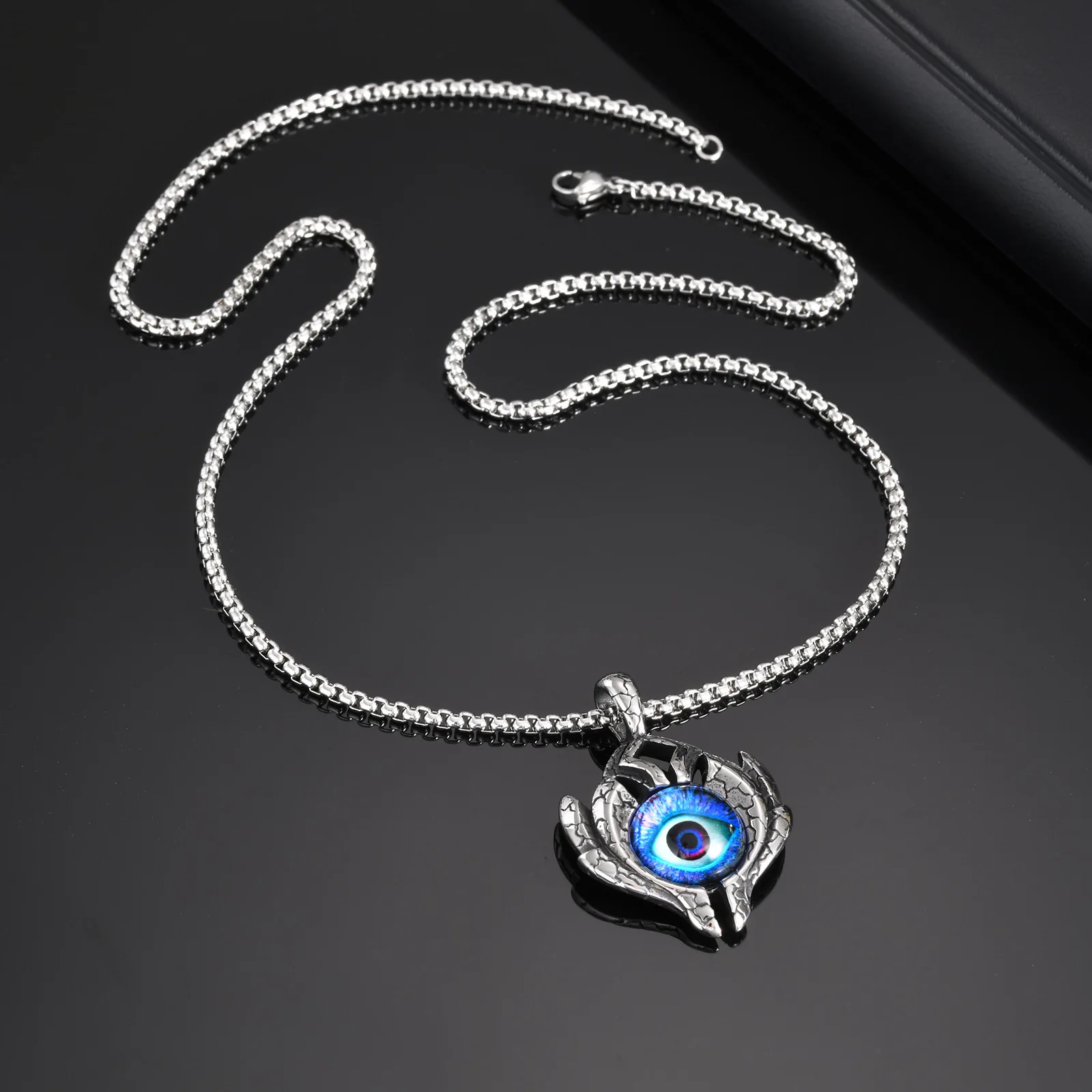 قلادة Vnox Big Evil Eye Pendant، شارة مكتنزة من الفولاذ المقاوم للصدأ مع قلادة عين تركية، إكسسوار رجالي فاسق