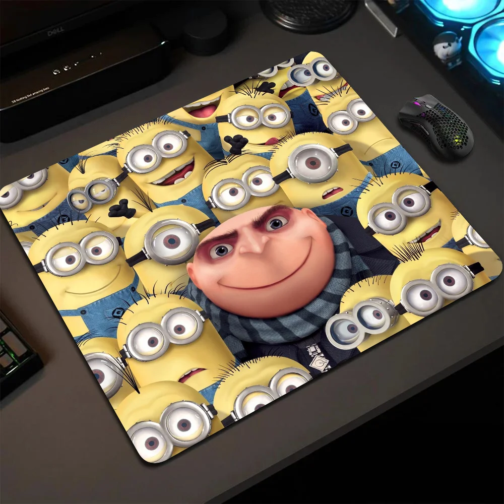 Cartoon L-Lovely M-MinionS Mousepad Small LockEdge Mouse Pad For Gamers Computer Desk Pad Rectangular Anti-slip Rubber