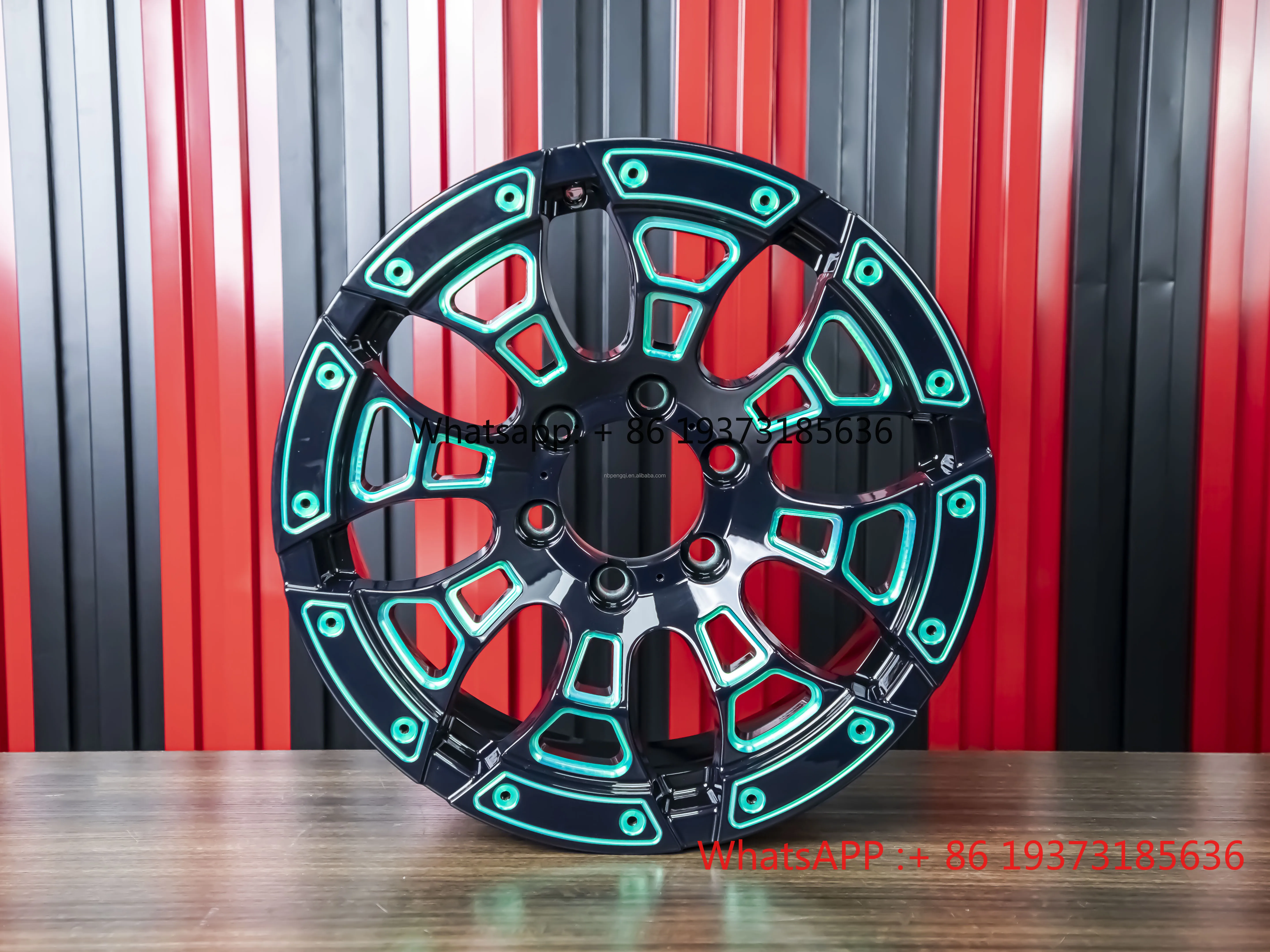 

New Brushed Aluminium Alloy Gloss Black and Neon Turquoise Customized Cap Forged Wheels for Ram1500/2500/3500