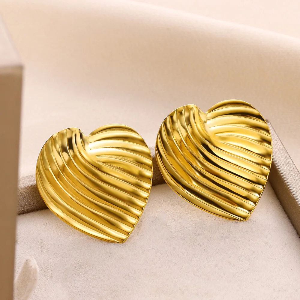 Stainless Steel Love Heart Earrings For Women Gold Color Hollow Geometric Irregular Stud Earring Fashion Elegant Jewelry Gifts