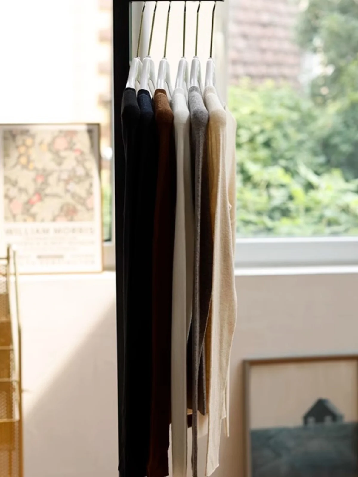 

Silk Camere Knitted Base irt One-oulder Sl Knitwear Thin Sweater Simple Sle Women's Faion Spring Collection