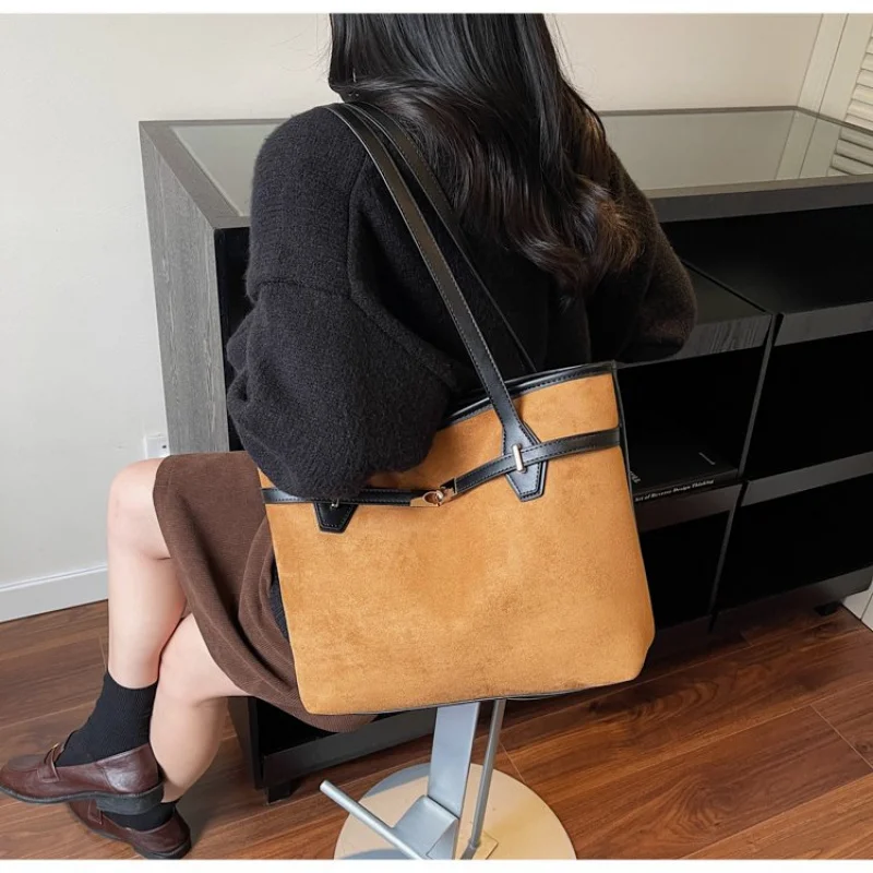 

Женская большая сумка из кожи с точечным принтом, высококачественная Берлинская пригородная просторная мягкая стильная сумка ​