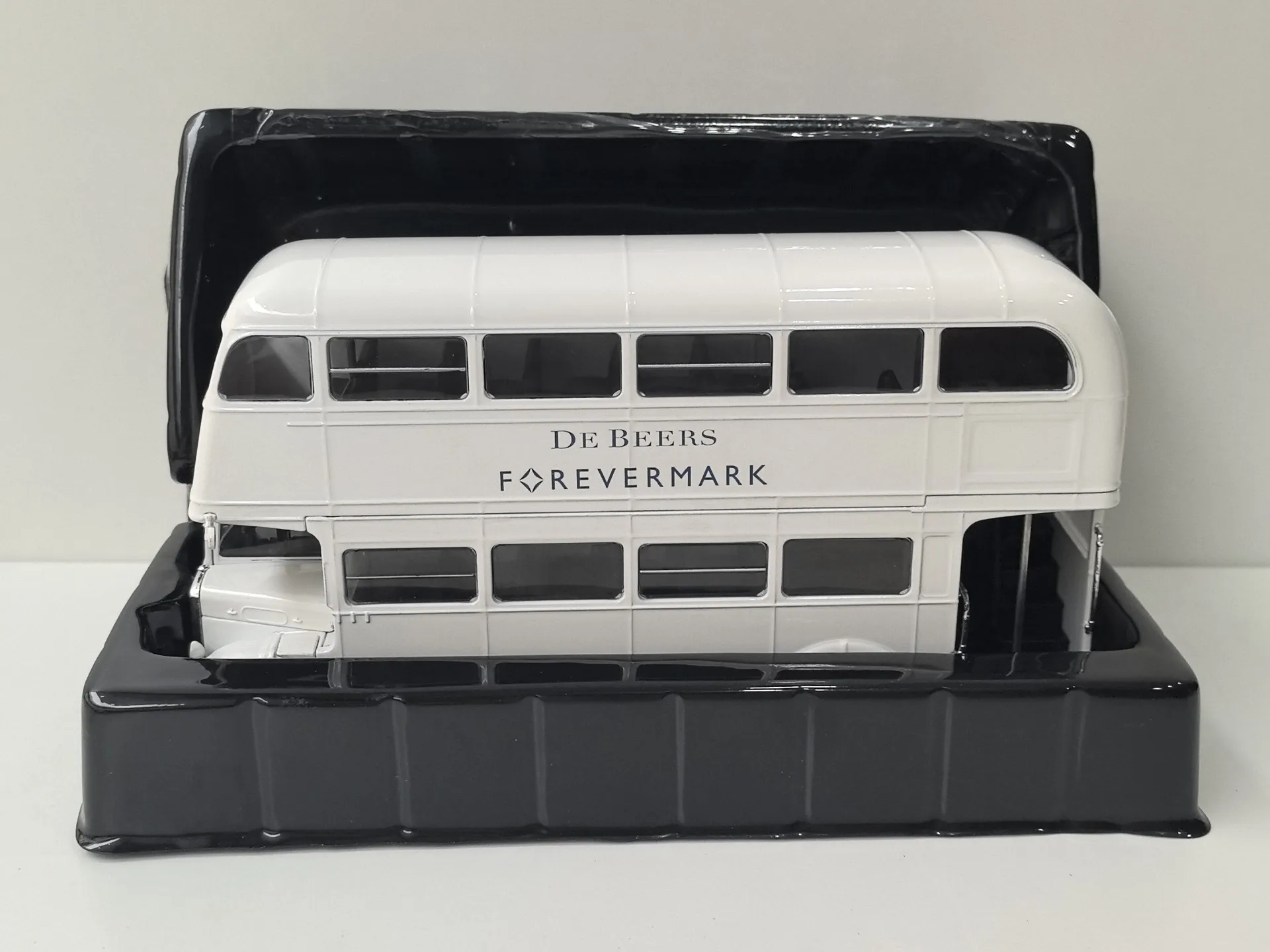 ダイキャスト IXO 1/43 スケール AEC リージェント III RT 2021 年 12 月 30 日 2 階建て合金車モデルグッズおもちゃギフトお土産ディスプレイ