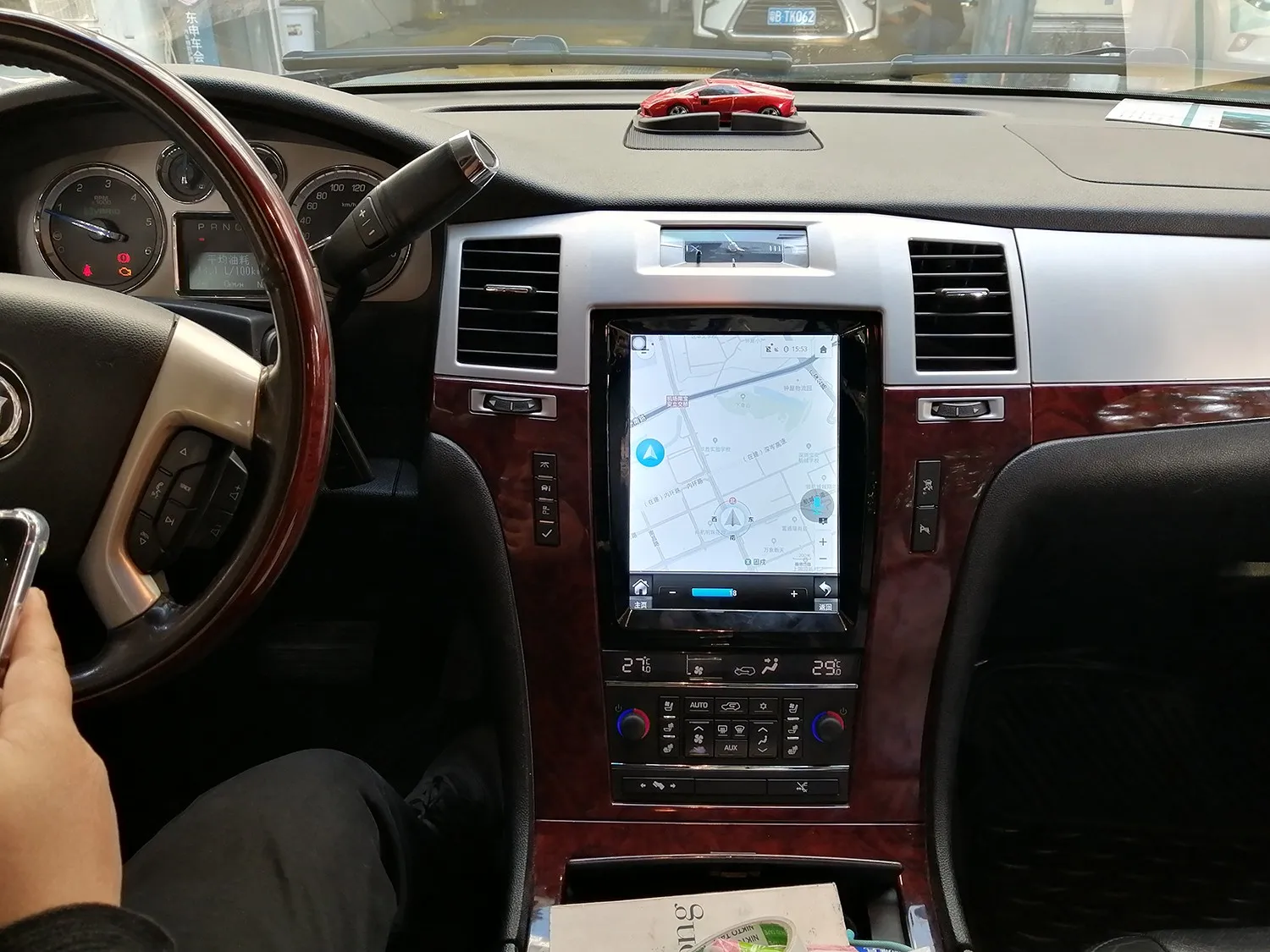 

9,7 "Android 14 для Cadillac Escalade 2007-2014 автомобильный GPS-навигатор головное устройство стерео мультимедийный плеер радиомагнитофон