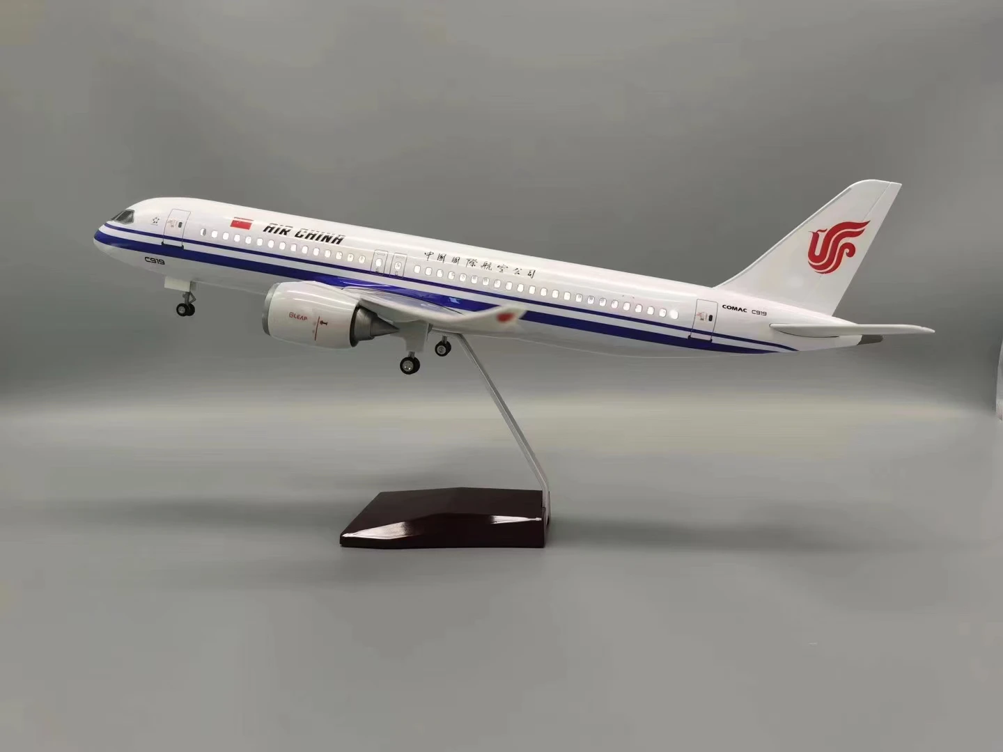 1/82 Die-cast Resin 47cm Airplane China Aircraft C919 Aviation Model w/ LED Cabin Lights Collectible Gifts