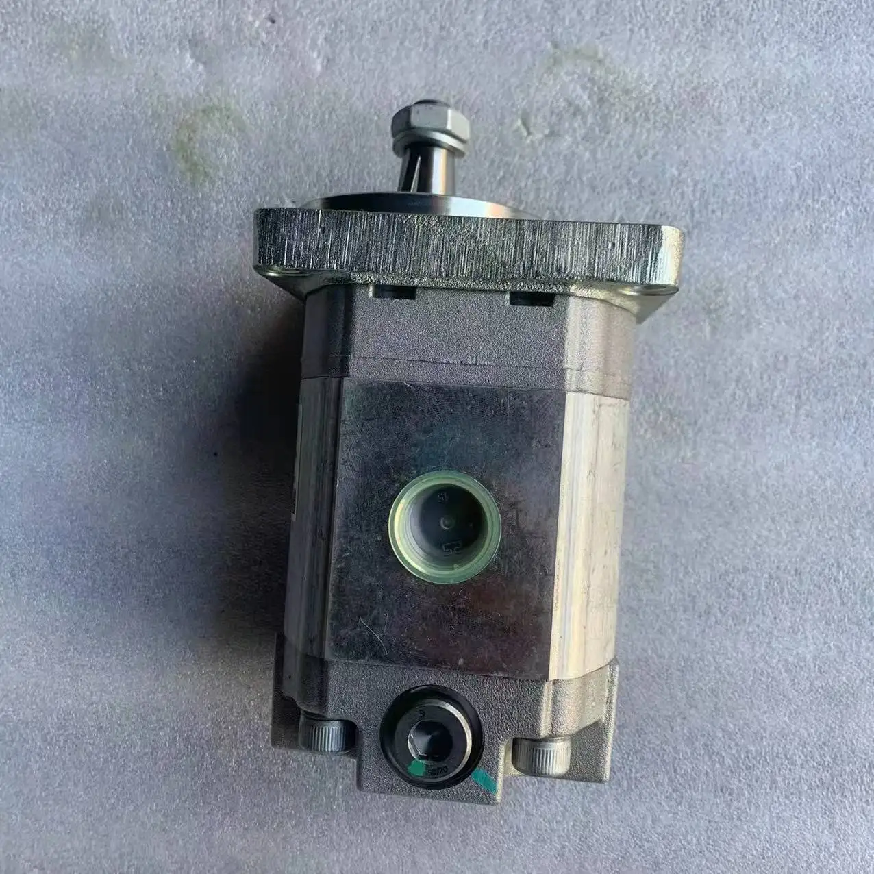 

Gold seller DL507 Wheel Loader DL300 Fan Motor Fan Pump 400702-00074