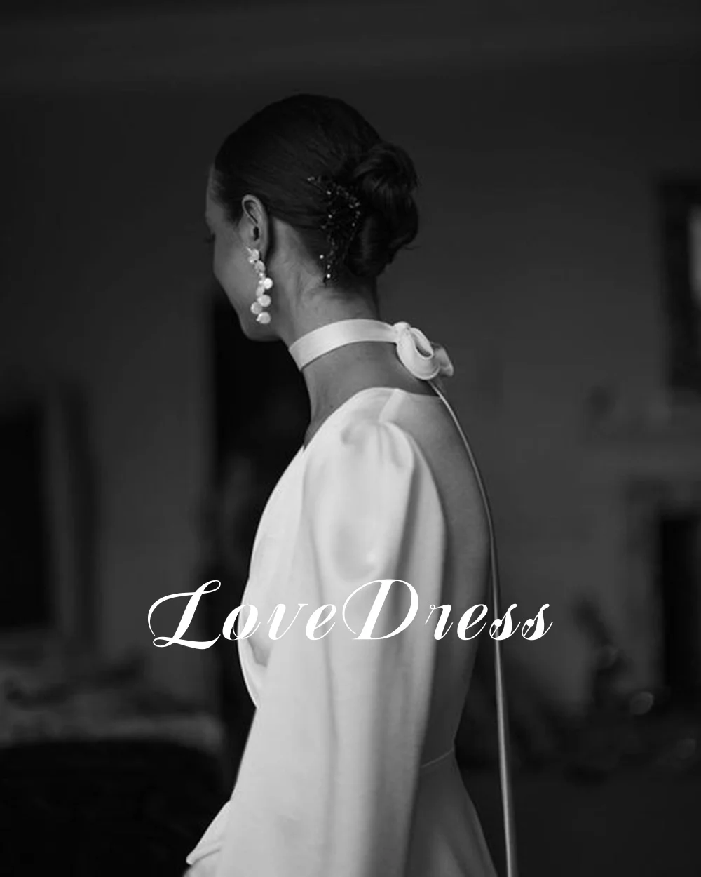 LoveDress Bohemian V-Neck Wedding Dress Pleats Long Lantern Sleeves Split Simple A-Line Bride Gown Sweep Train  Vestido De Noiva