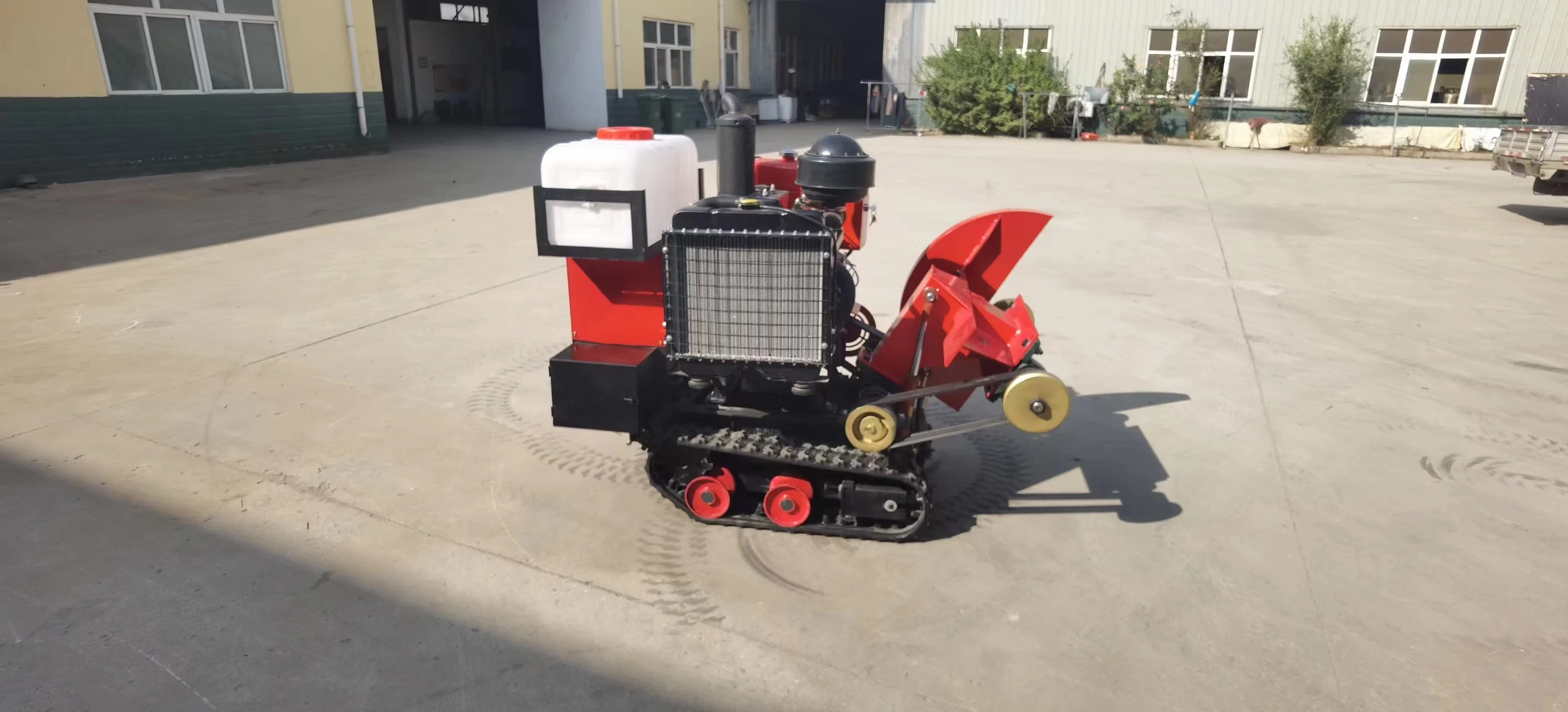 อุตสาหกรรม 800 มม.แผ่นเซาะร่องกรอบเครื่องตัดพื้นคอนกรีตประเภท 38 Twin-Cylinder Crawlerเครื่องตัดถนนเครื่องจักรราคา