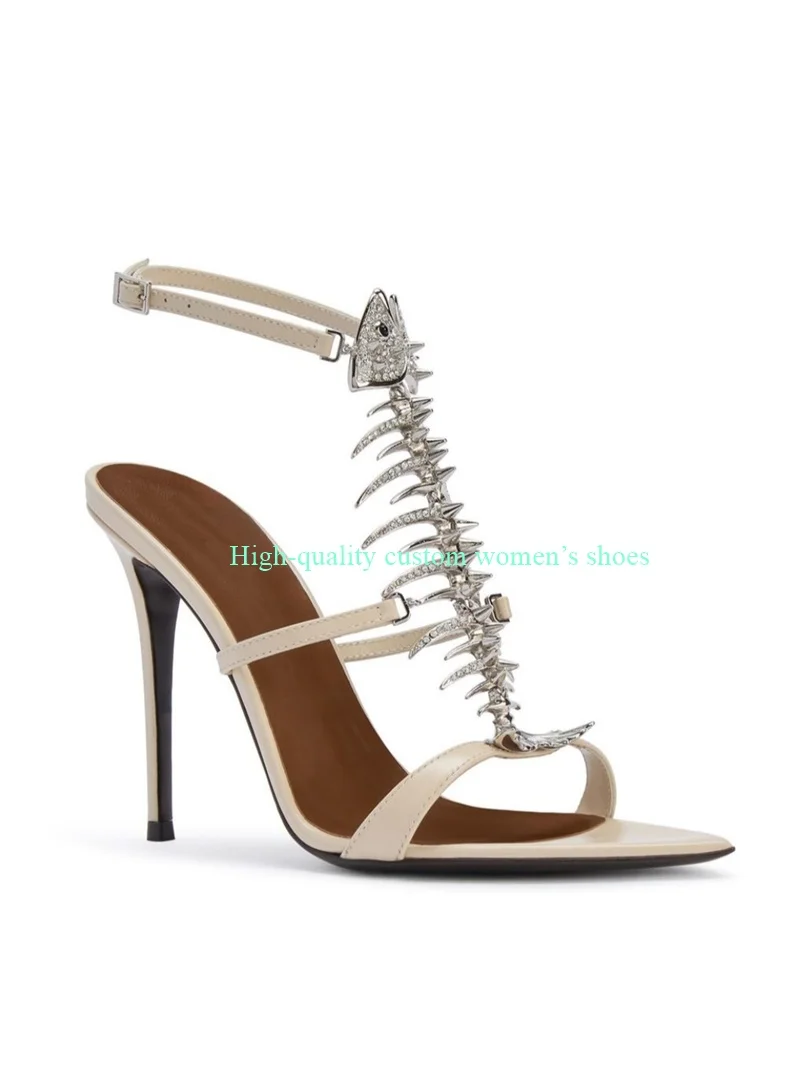 Golden Round Head Open Toes Fishbone Accessories Decoration Flat Summer Sandals Ankle Buckle banquet Luxury Sandals