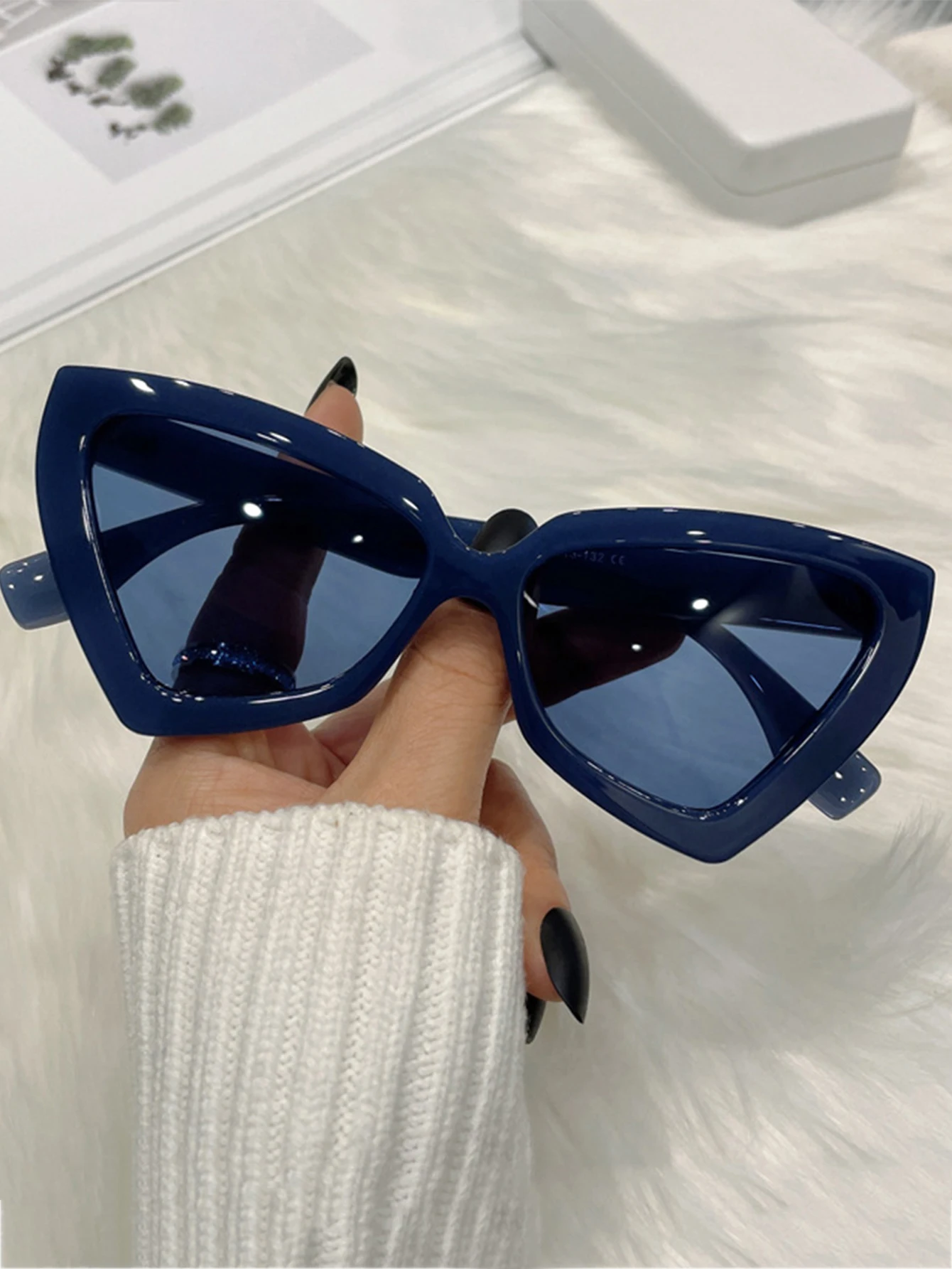 Neue Dreieck Polygon Sonnenbrille Frauen Männer Vintage Gläser Retro Cat Eye Sonnenbrille Weiblich Männlich Brillen Brillen für Sommer – Detail 2