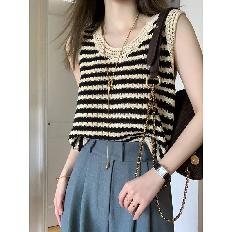 Striped Knitted Summer Tanks Tops Women O-Neck Korean Knitwear Shirts Sleeveless Streetwear Loose Top Y2K Vintage Cropped Sexy