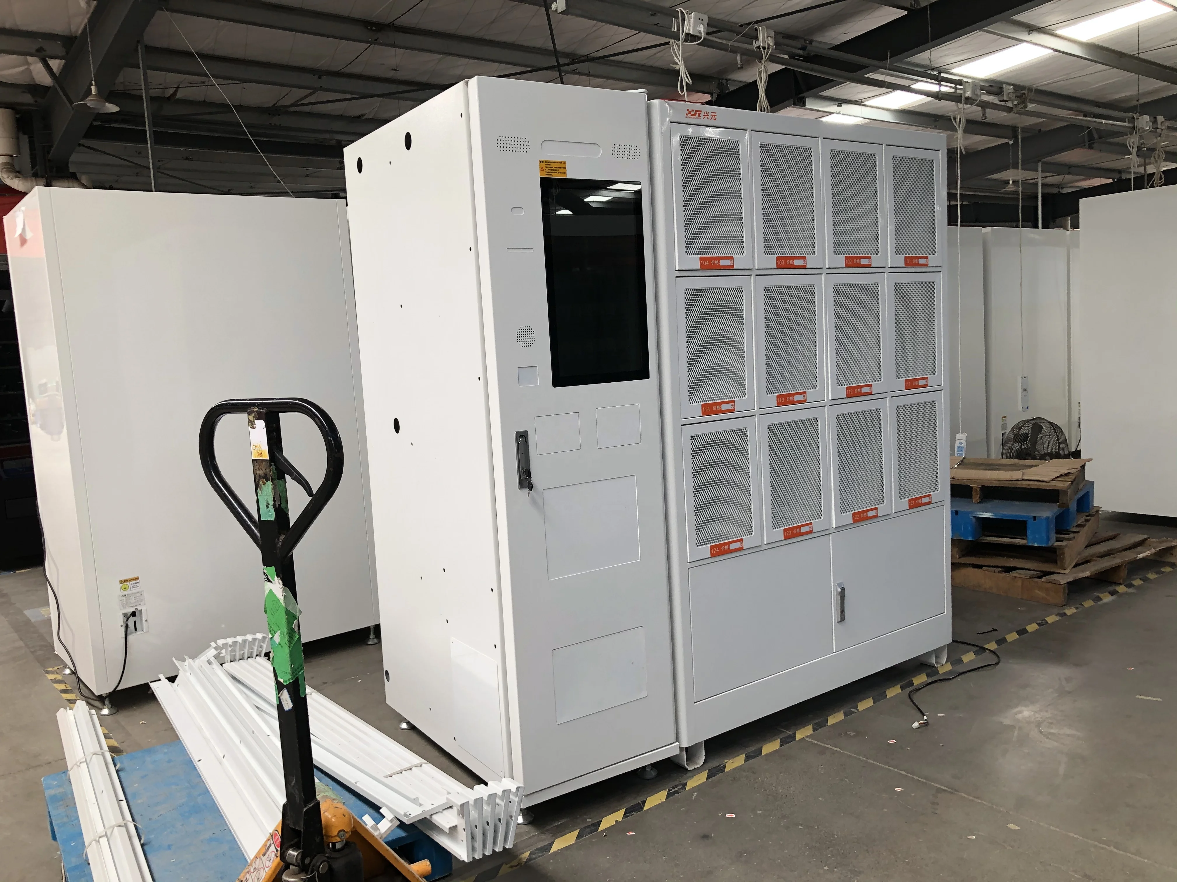 Factory Direct Sales Box Vending Machine Master Slave Vending Machine