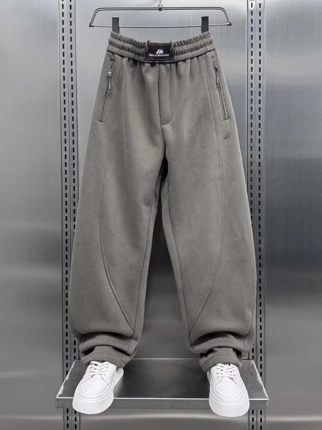 

Kazuki Kuraii Men's Spor Casual Pants Loose Straight Leg Harajuku Sle Winter New Faion Small Footed Sweatpants