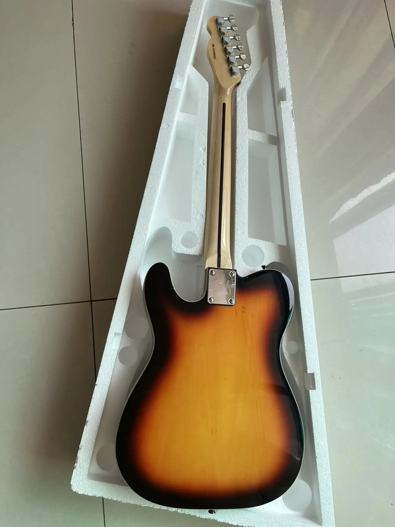 Tele Electric Guitar，mahogany Body， Rosewood Fingerboard Chrome Hardware High Quality Guitarar  gfewgerw