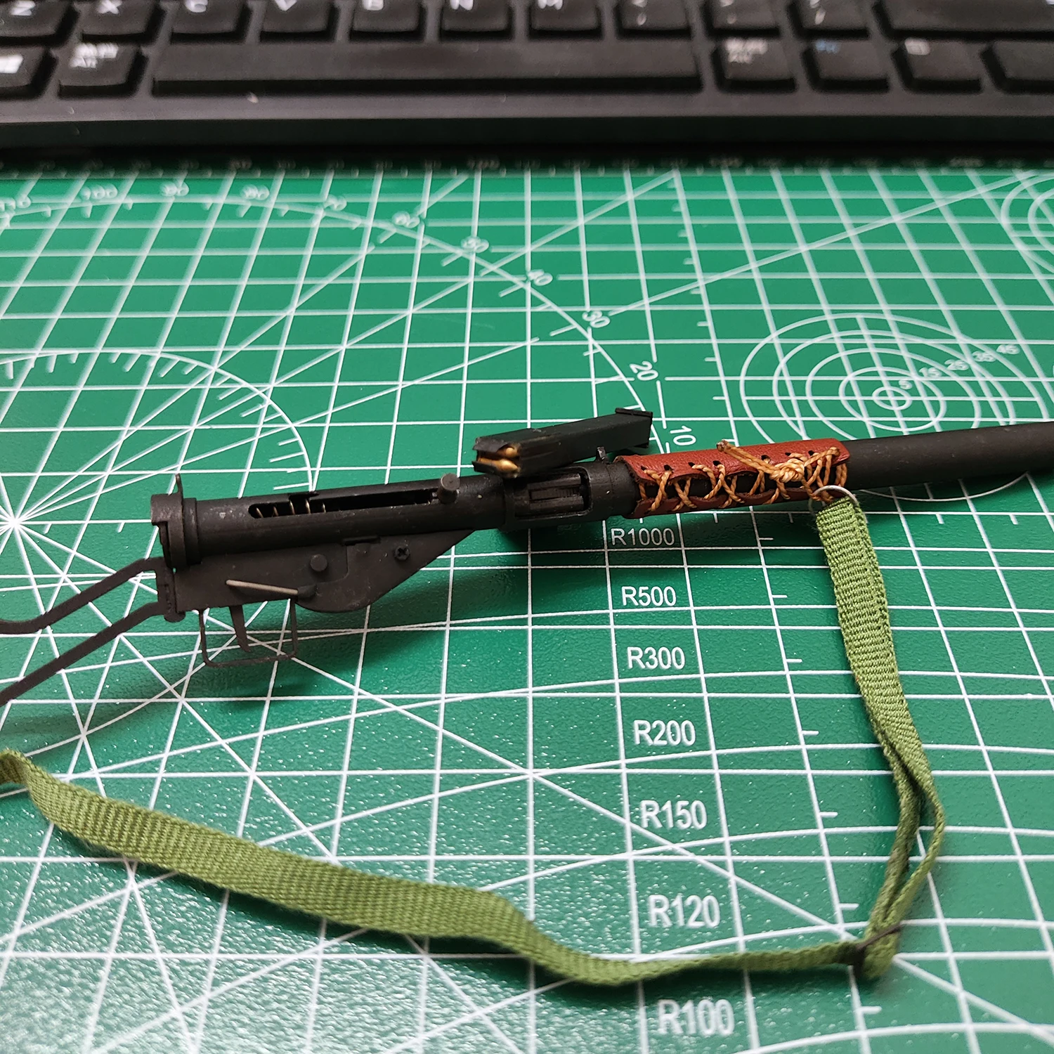 1:6 WWII Serie Wapen Mark 2S Speelgoedpistool Massief Hout Metaal Handgemaakte Replica Geweer Demontage Pistool Model voor Actiefiguren