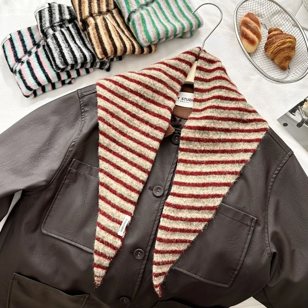 

Trendy Versatile Knitted Triangle Hijab Warm Soft Triangular Scarf Striped Pattern Knitted Scarf Winter Season Women Headscarf