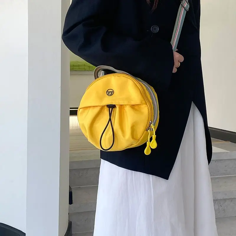 

Japanese Lightweight Small Bag ,simple Fashionable Versatile Casual Messenger Bag Convenient Travel Double Shoulder Drawstring